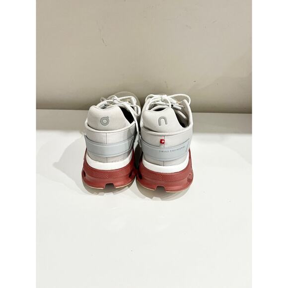 On Cloudnova Low Top Running Sneakers With Maroon Soles White Men's Size 12 M - Picture 5 of 7